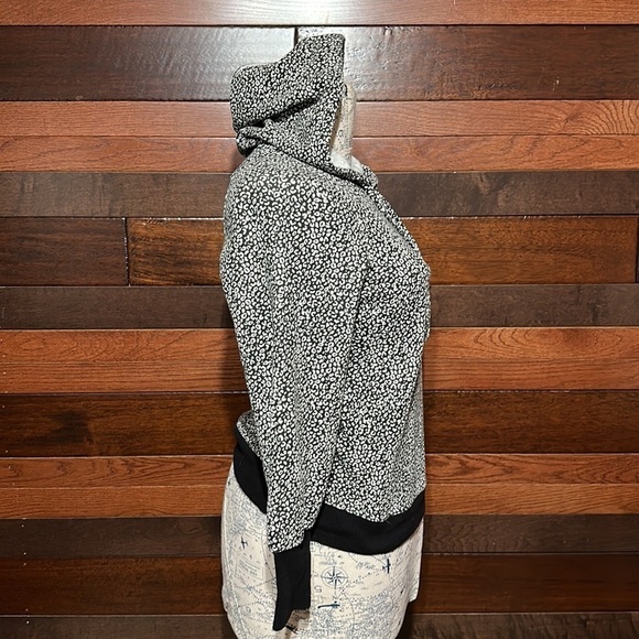Nine West Crew Neck Long Sleeve Black and White Hoodie Sweatshirt - Picture 8 of 11